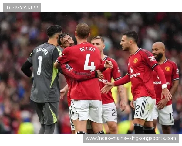 曼联边路防守承压明显